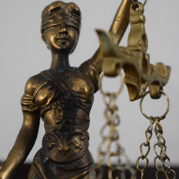 Themis Lady justice statue | Bronze look| NIB - Picture 4 of 12